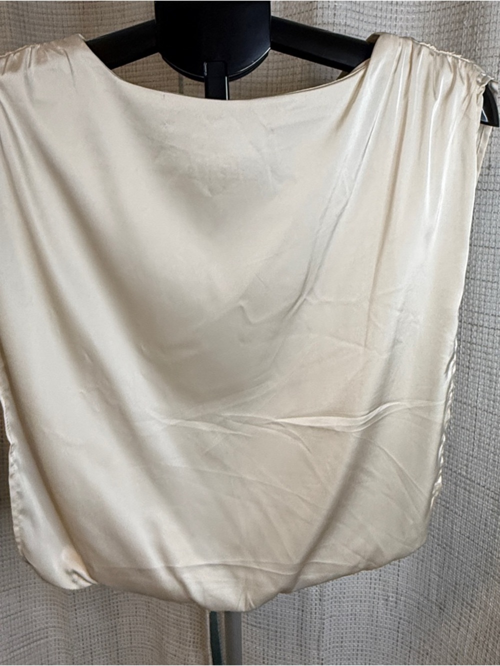 Flower & Feather Blouse - Picture 3 of 6